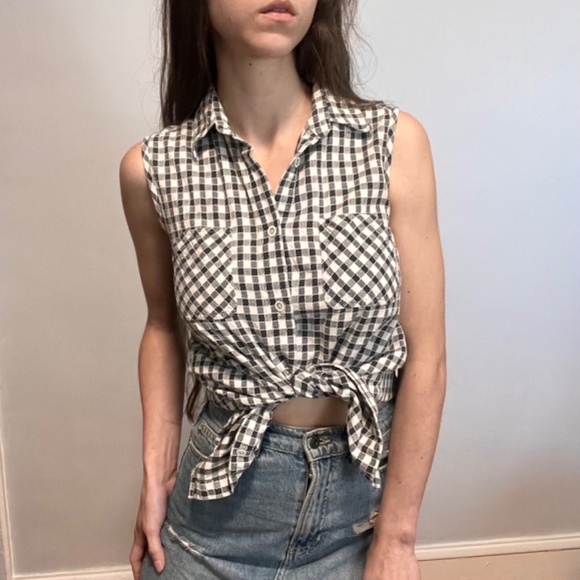 Vintage Plaid Sleeveless Button Down Shirt - Picture 2 of 5